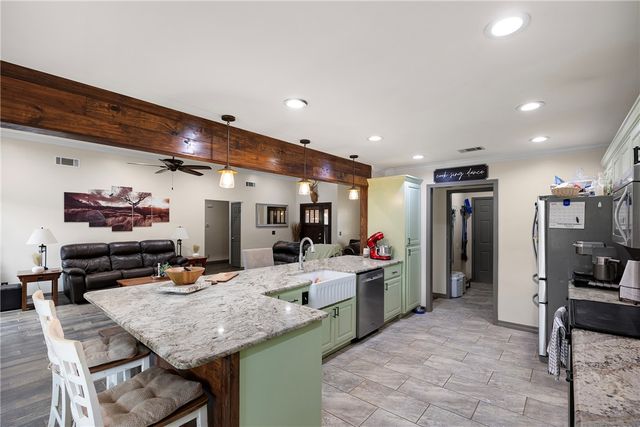 908 Deerfield Court, Russellville, AR 72801