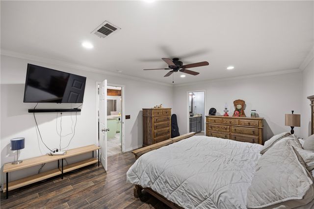 908 Deerfield Court, Russellville, AR 72801