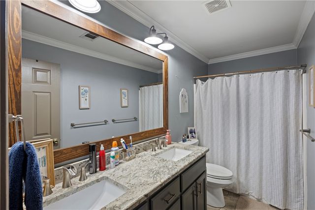 908 Deerfield Court, Russellville, AR 72801