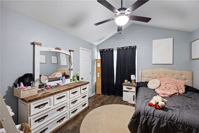 908 Deerfield Court, Russellville, AR 72801