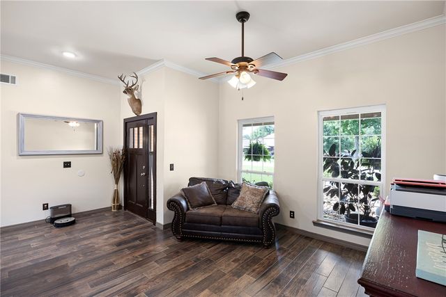 908 Deerfield Court, Russellville, AR 72801