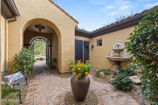 3653 E SANDS Drive, Phoenix, AZ 85050