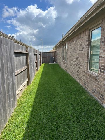 2213 Still Bend Lane, League City, TX 77573