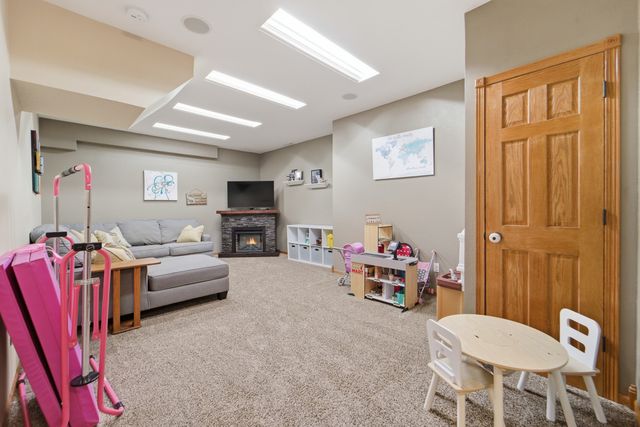 112 17th Street SE, Altoona, IA 50009