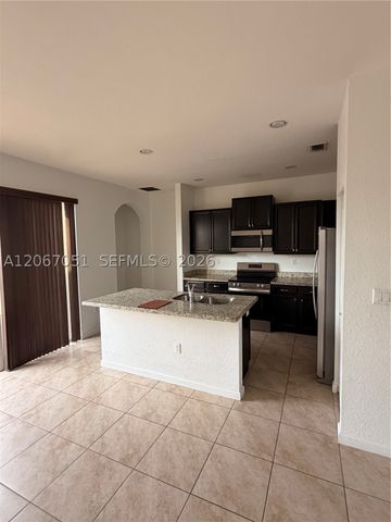11851 SW 248th Ter 0, Homestead, FL 33032