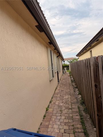 11851 SW 248th Ter 0, Homestead, FL 33032