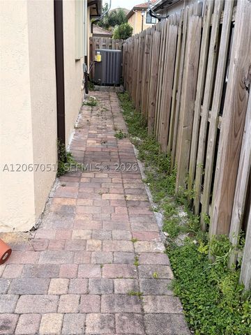 11851 SW 248th Ter 0, Homestead, FL 33032