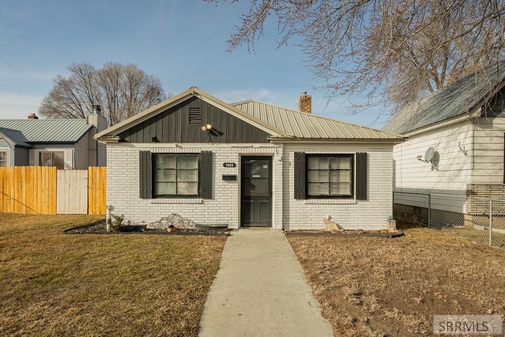 Image 1 of property listing at 1055 Cassia, Idaho Falls, ID 83402