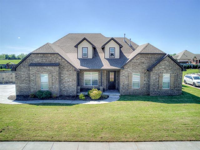 2817 Bens Circle, Yukon, OK 73099