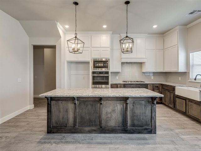 2817 Bens Circle, Yukon, OK 73099