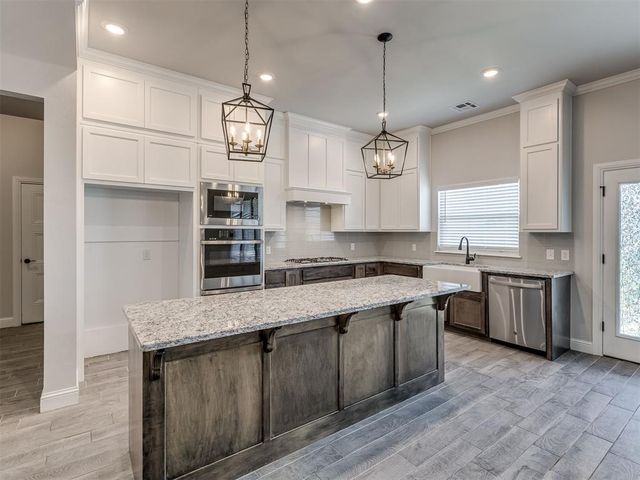 2817 Bens Circle, Yukon, OK 73099