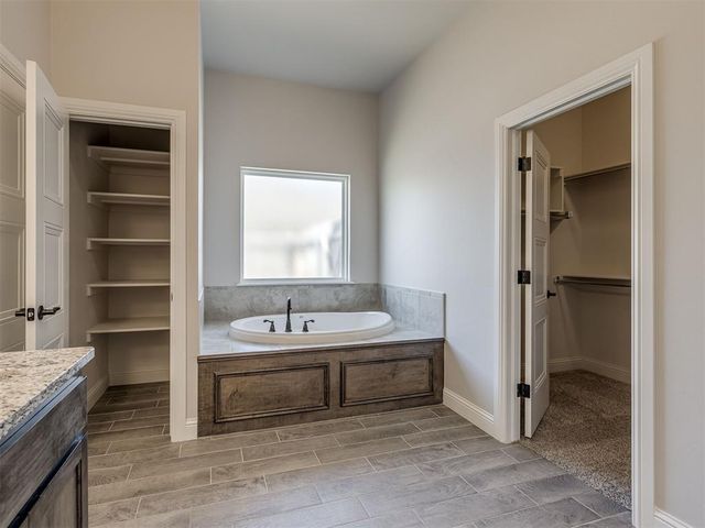 2817 Bens Circle, Yukon, OK 73099