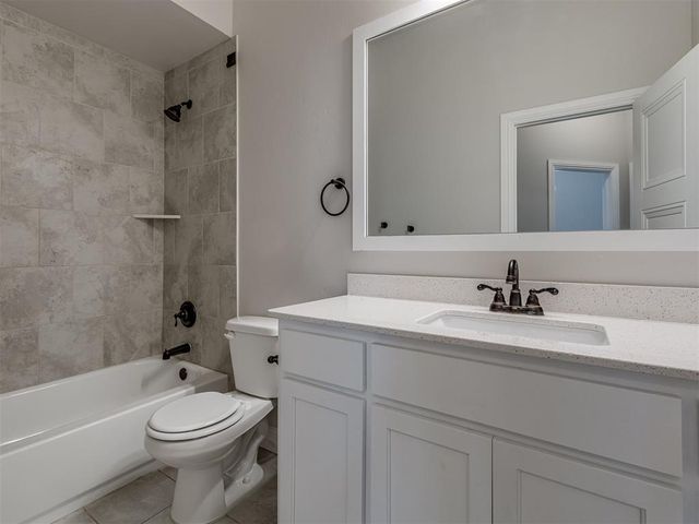 2817 Bens Circle, Yukon, OK 73099