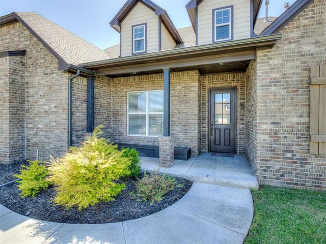 2817 Bens Circle, Yukon, OK 73099