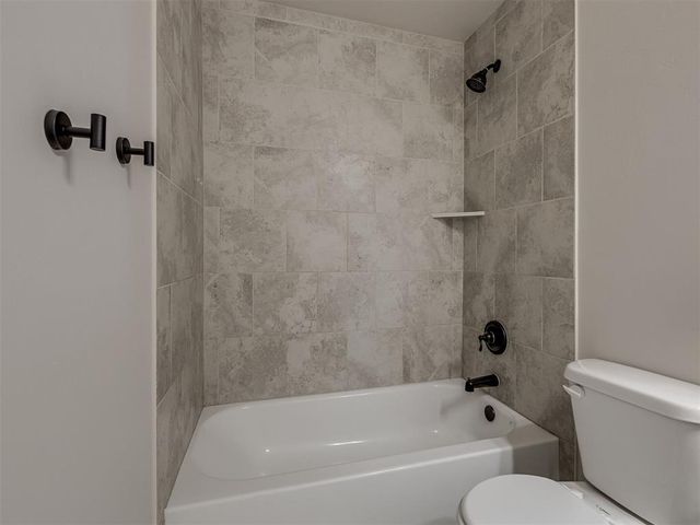 2817 Bens Circle, Yukon, OK 73099