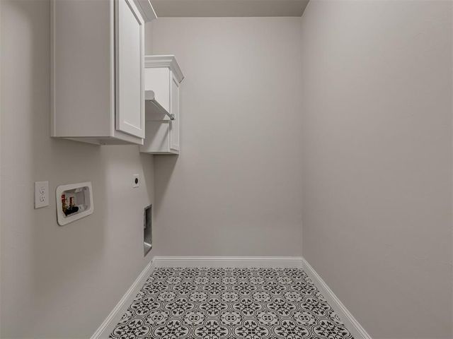 2817 Bens Circle, Yukon, OK 73099