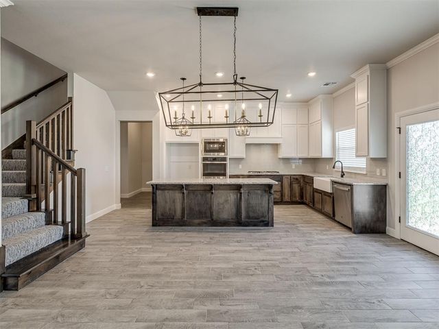 2817 Bens Circle, Yukon, OK 73099