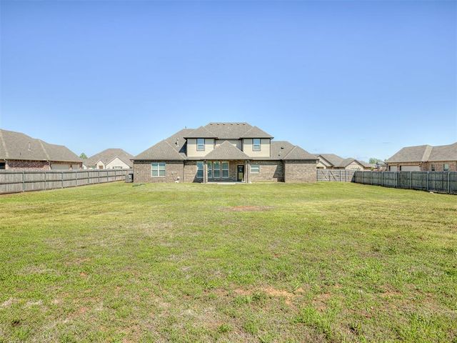 2817 Bens Circle, Yukon, OK 73099