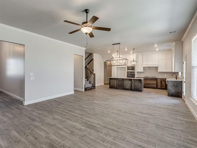 2817 Bens Circle, Yukon, OK 73099