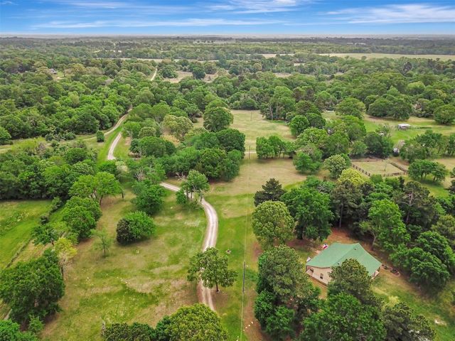 9832 Hawaii Lane, Midway, TX 75852