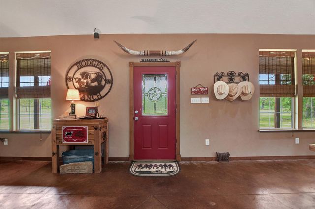 9832 Hawaii Lane, Midway, TX 75852