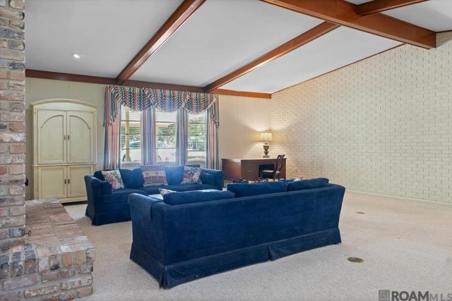 5716 College Dr, Baton Rouge, LA 70806