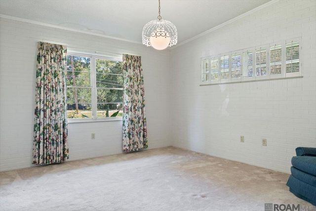 5716 College Dr, Baton Rouge, LA 70806
