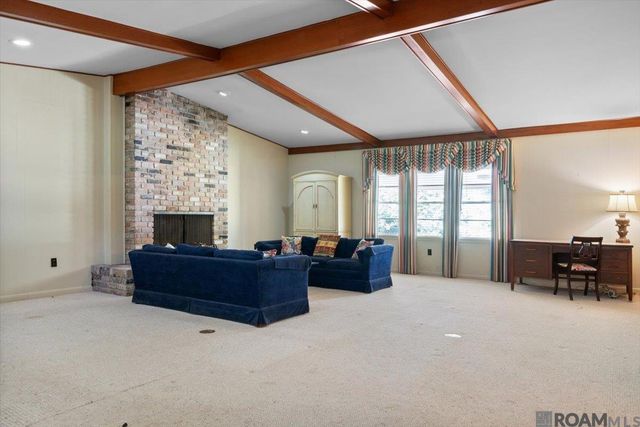 5716 College Dr, Baton Rouge, LA 70806