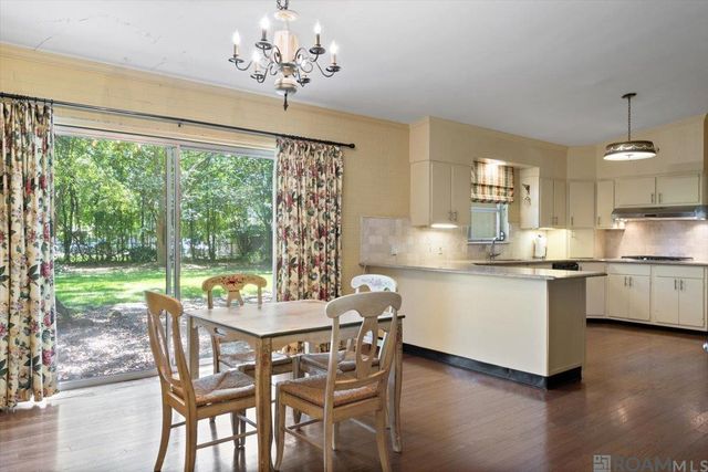 5716 College Dr, Baton Rouge, LA 70806