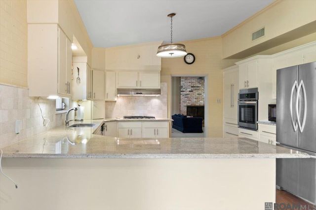5716 College Dr, Baton Rouge, LA 70806
