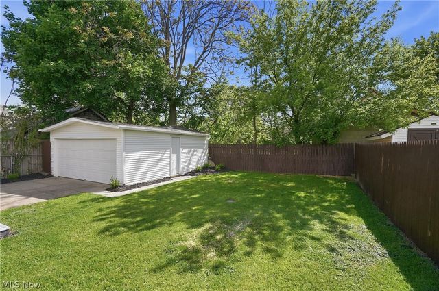 2189 20th Street SW, Akron, OH 44314
