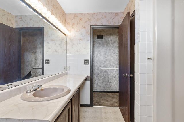 5053 W 90th Lane, Schererville, IN 46375