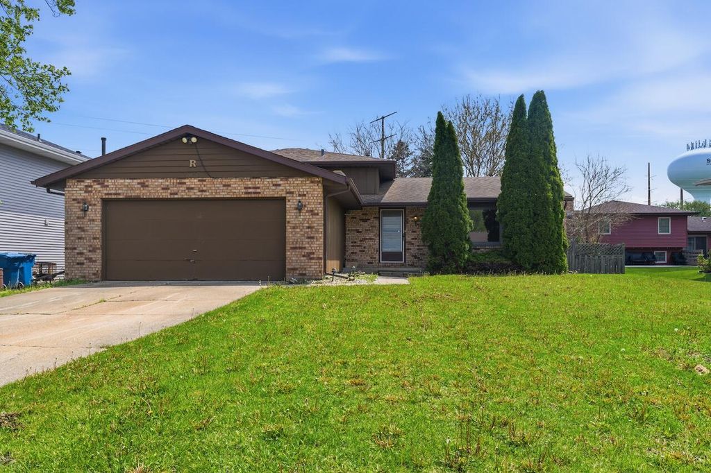 5053 W 90th Lane, Schererville, IN 46375