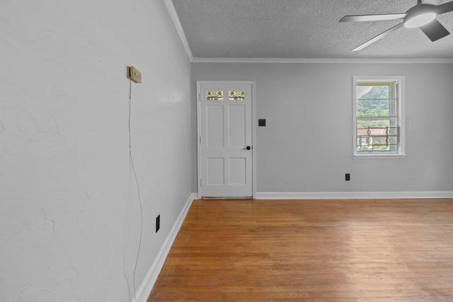 1355 DORIS AVE, Memphis, TN 38106