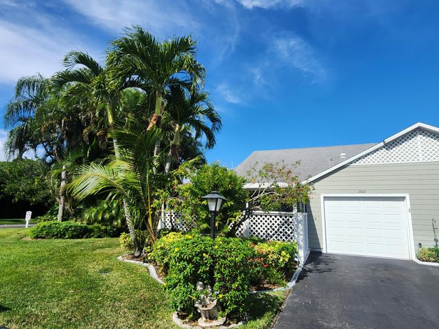 2607 SE Tropical East Circle E, Port St. Lucie, Port St Lucie, FL 34952