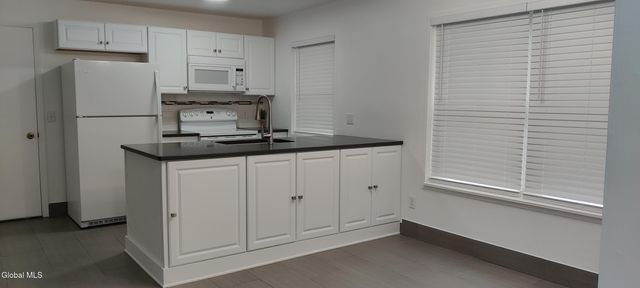 24 Arrow Wood Place, Malta, NY 12020