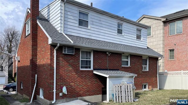 2446 3rd Street, Fort Lee, NJ 07024