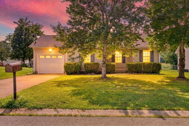 221 Grant Ave, Oak Grove, KY 42262