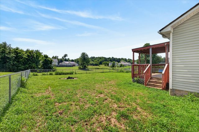 221 Grant Ave, Oak Grove, KY 42262