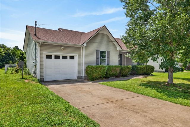 221 Grant Ave, Oak Grove, KY 42262