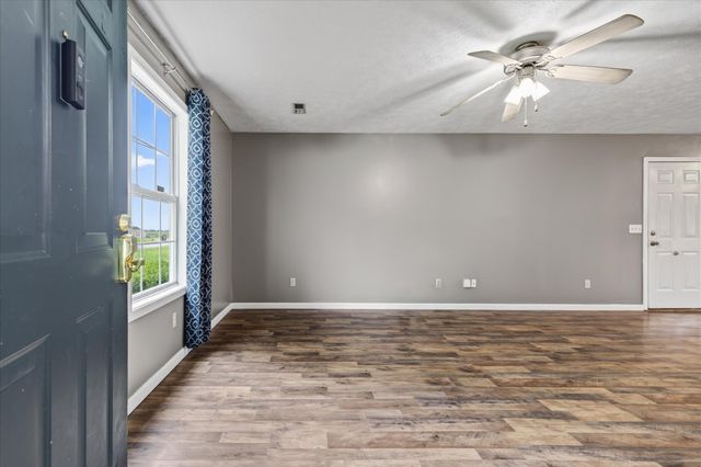 221 Grant Ave, Oak Grove, KY 42262