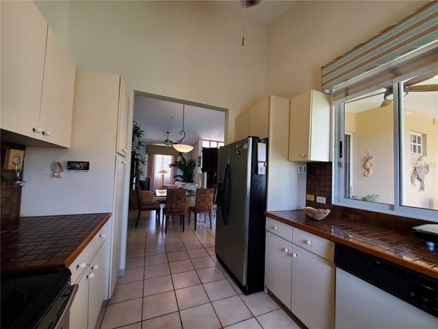 150 CANDELERO DRIVE 798, Humacao, PR 00791