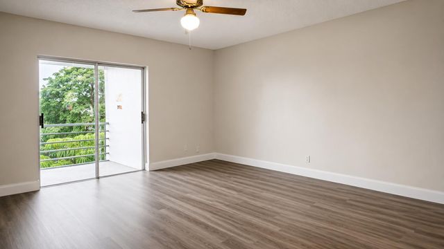 4880 NW 22nd Street 309, Lauderhill, FL 33313