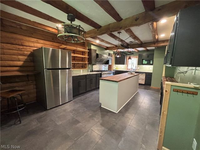 18821 Munn Road, Auburn, OH 44023