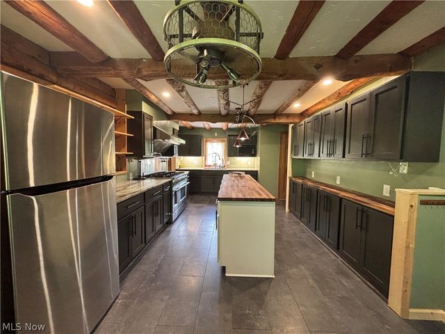 18821 Munn Road, Auburn, OH 44023
