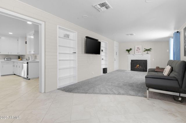 1802 E MEADOWBROOK Avenue, Phoenix, AZ 85016