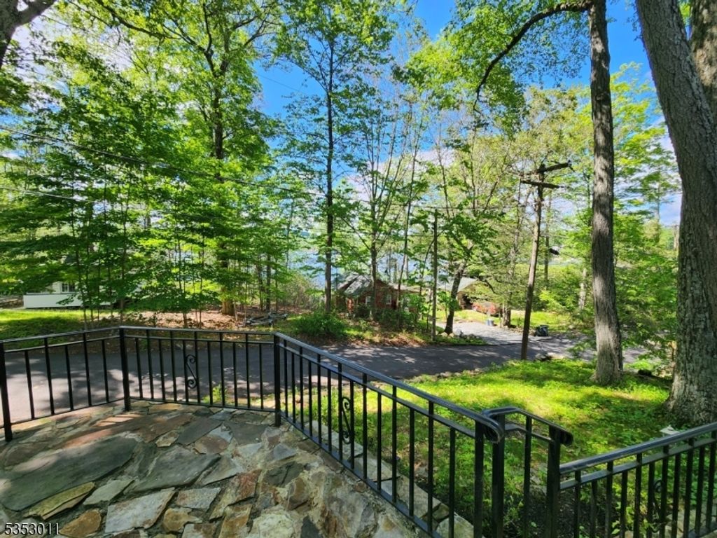 7 Raccoon Island Rd, Jefferson Twp., NJ 07849 — photo 2