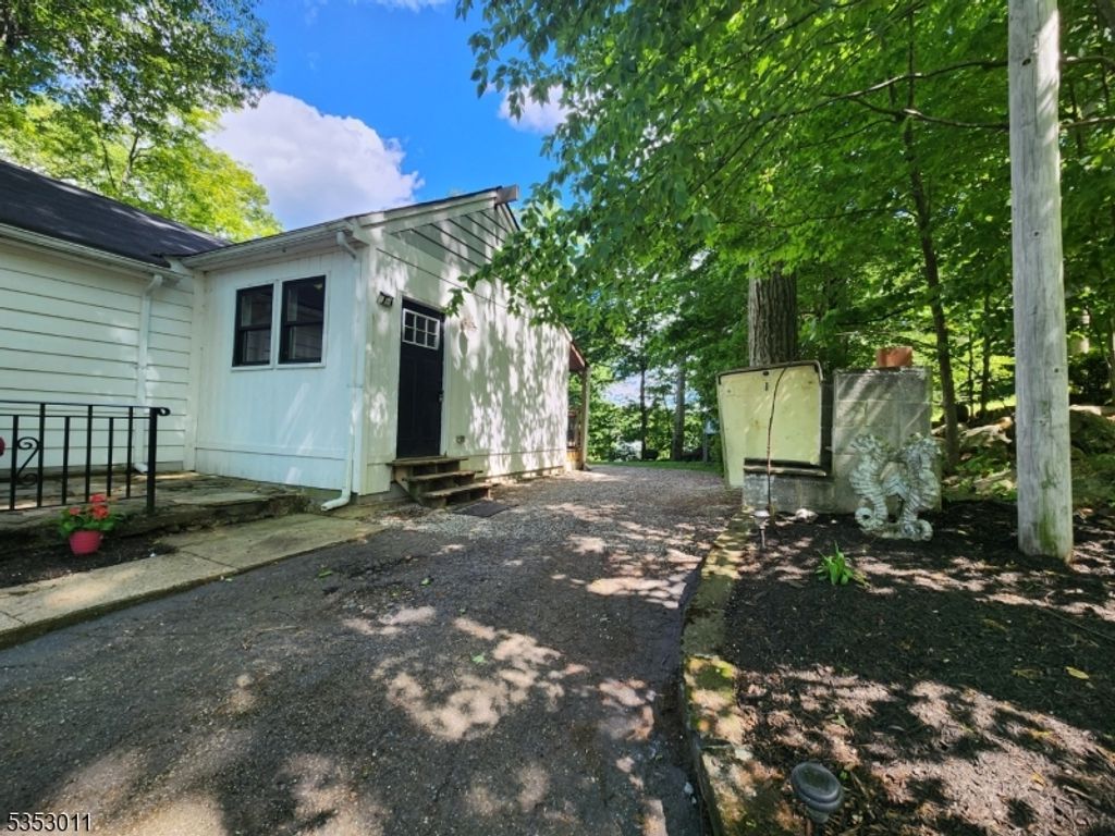 7 Raccoon Island Rd, Jefferson Twp., NJ 07849 — photo 3