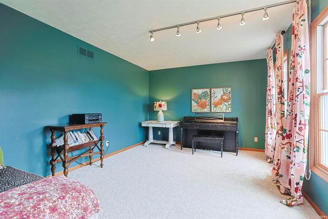 14223 Worthington Drive, Granger, IN 46530
