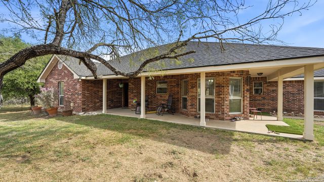 195 Cheyenne, Kingsbury, TX 78638